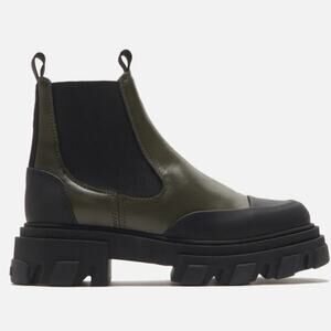 NEW $475 Gianni Low Chelsea Boot in Olive Leather Black Lug Sole FITS 37 / 7